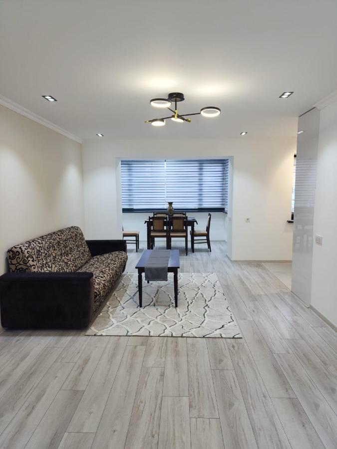 Apartament Samarkand Eksteriør billede